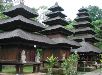 バトゥカル寺院